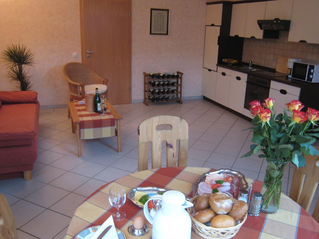 Sch Ne Wohnung In Der Moselregion Kinheim 外观 照片