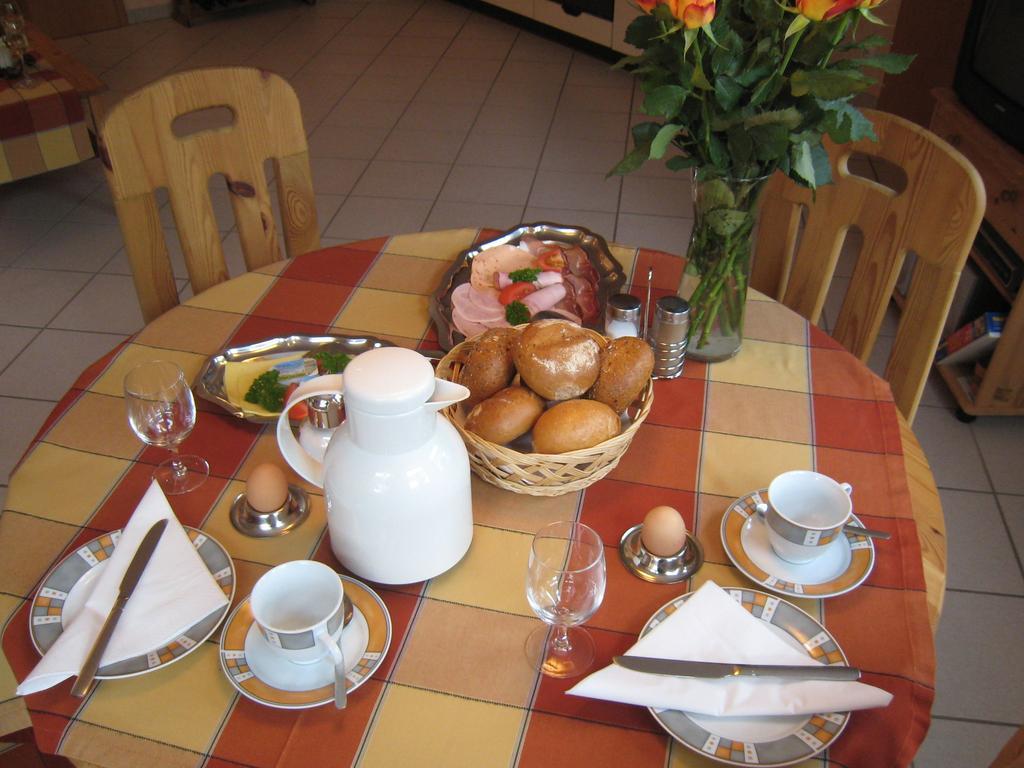 Sch Ne Wohnung In Der Moselregion Kinheim 外观 照片